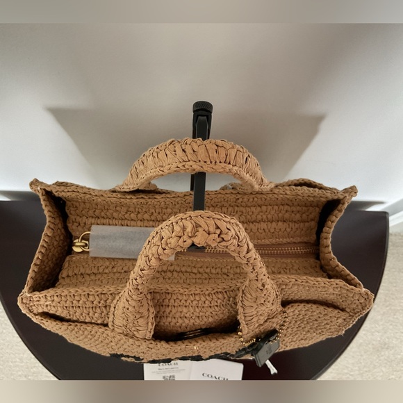 ❤️Coach Straw Cargo Tote 26 - Picture 9 of 11